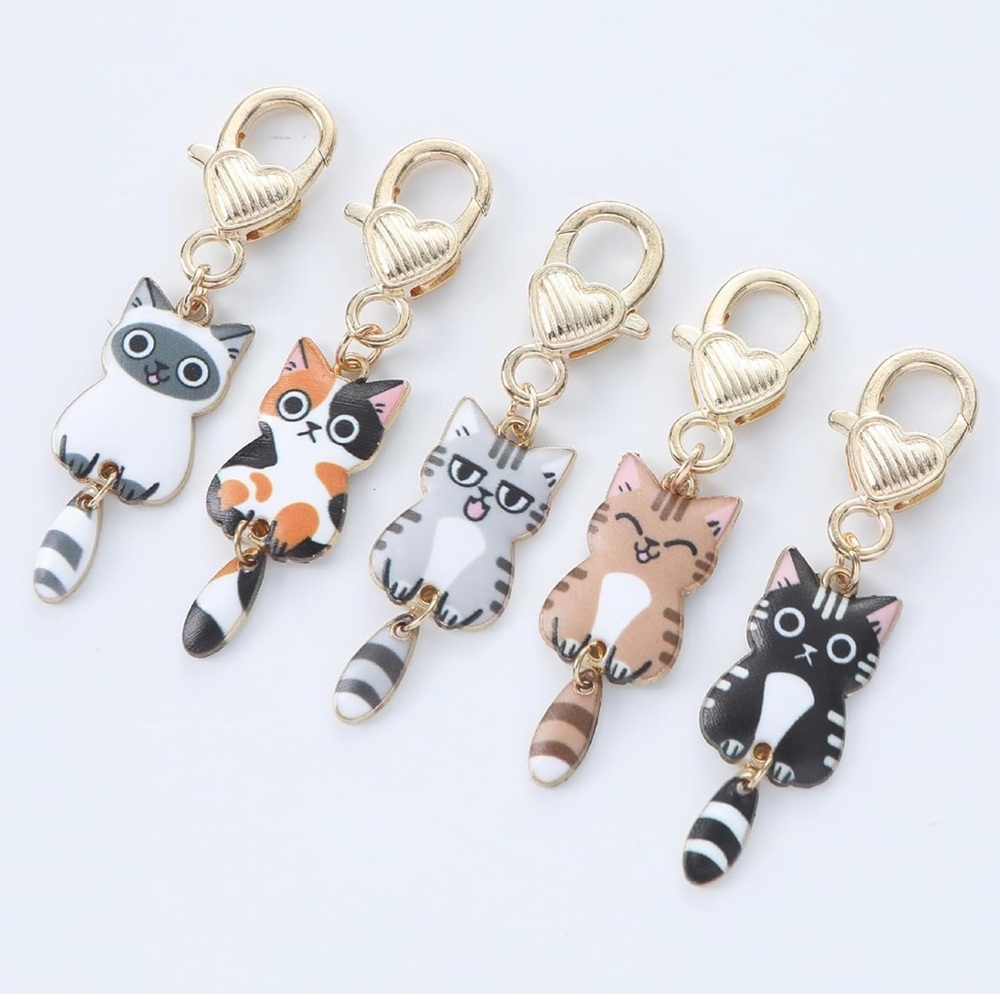 Cute Cat Keychain With dangle tail and heart lobster claw
